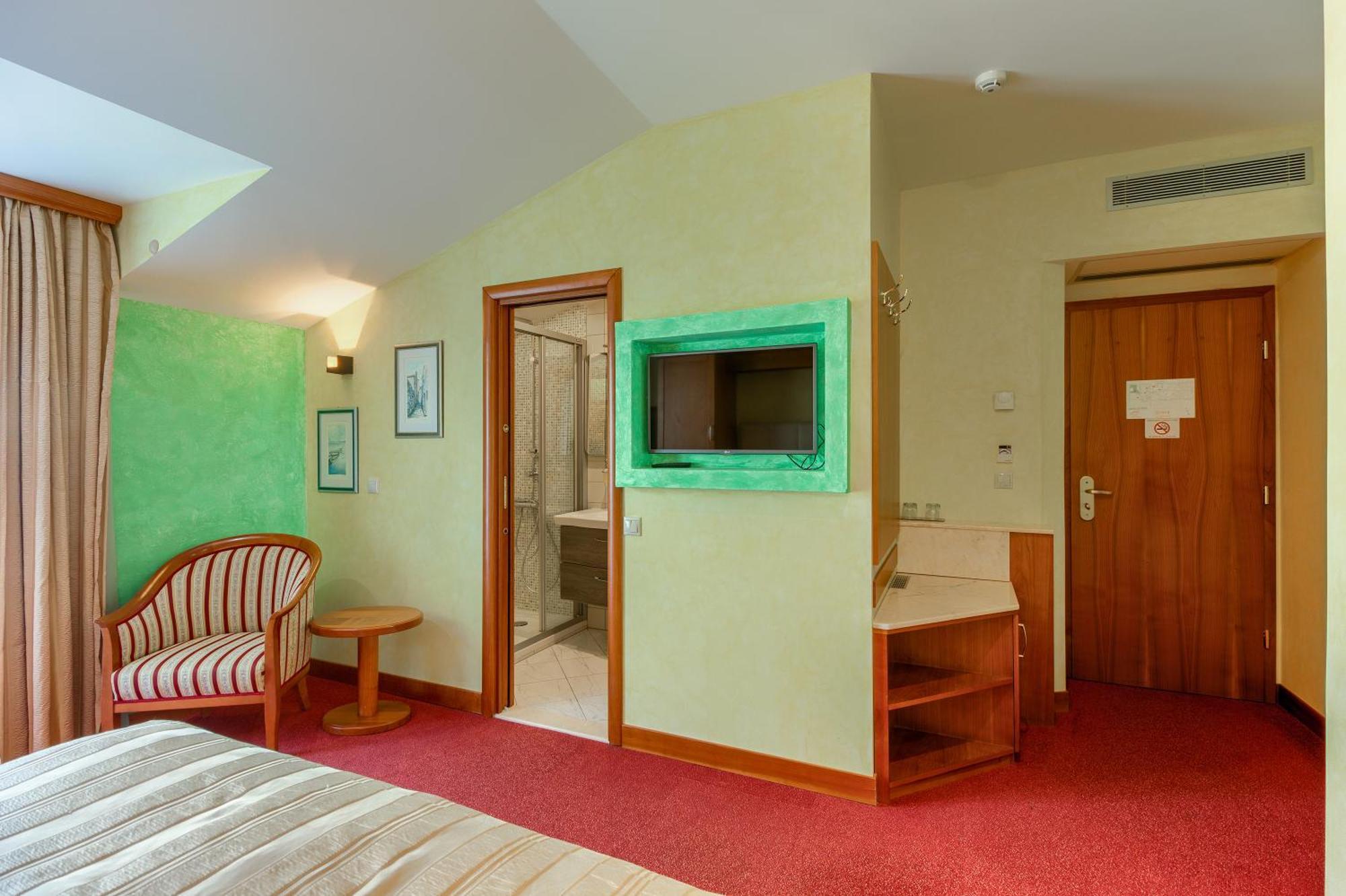 Hotel Villa Dvor (Adults Only) Omiš Rom bilde