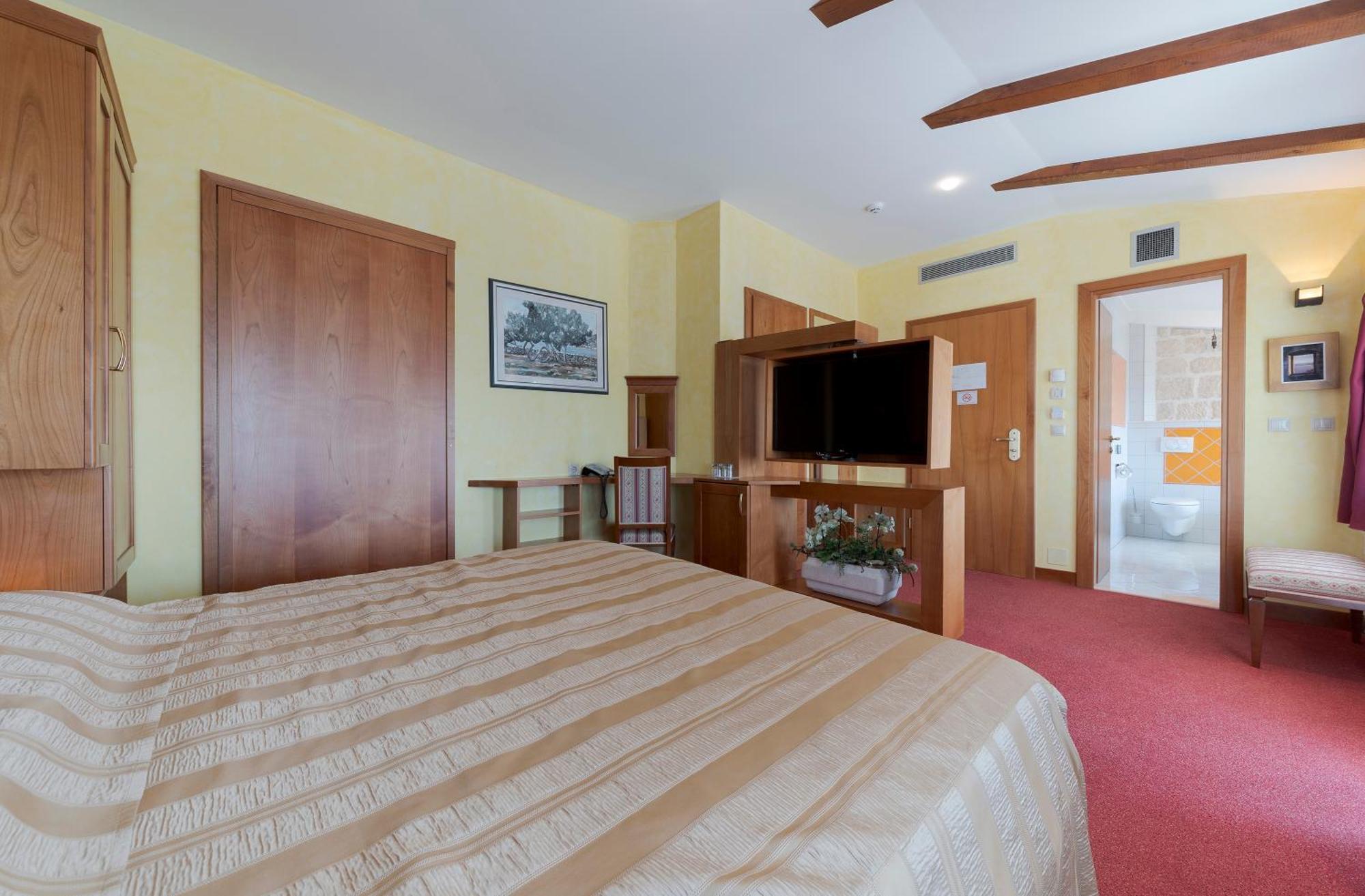 Hotel Villa Dvor (Adults Only) Omiš Rom bilde