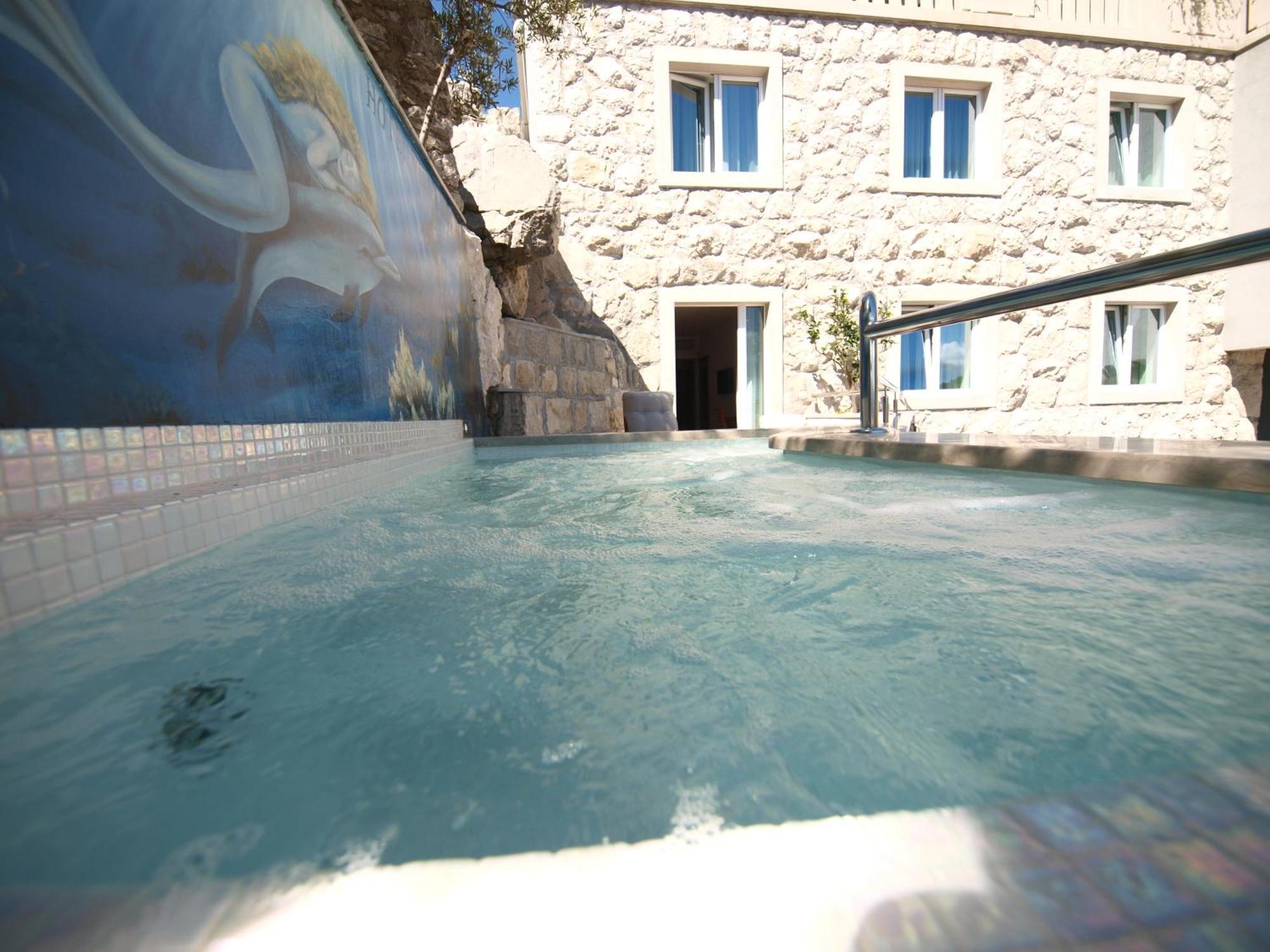 Hotel Villa Dvor (Adults Only) Omiš Rom bilde