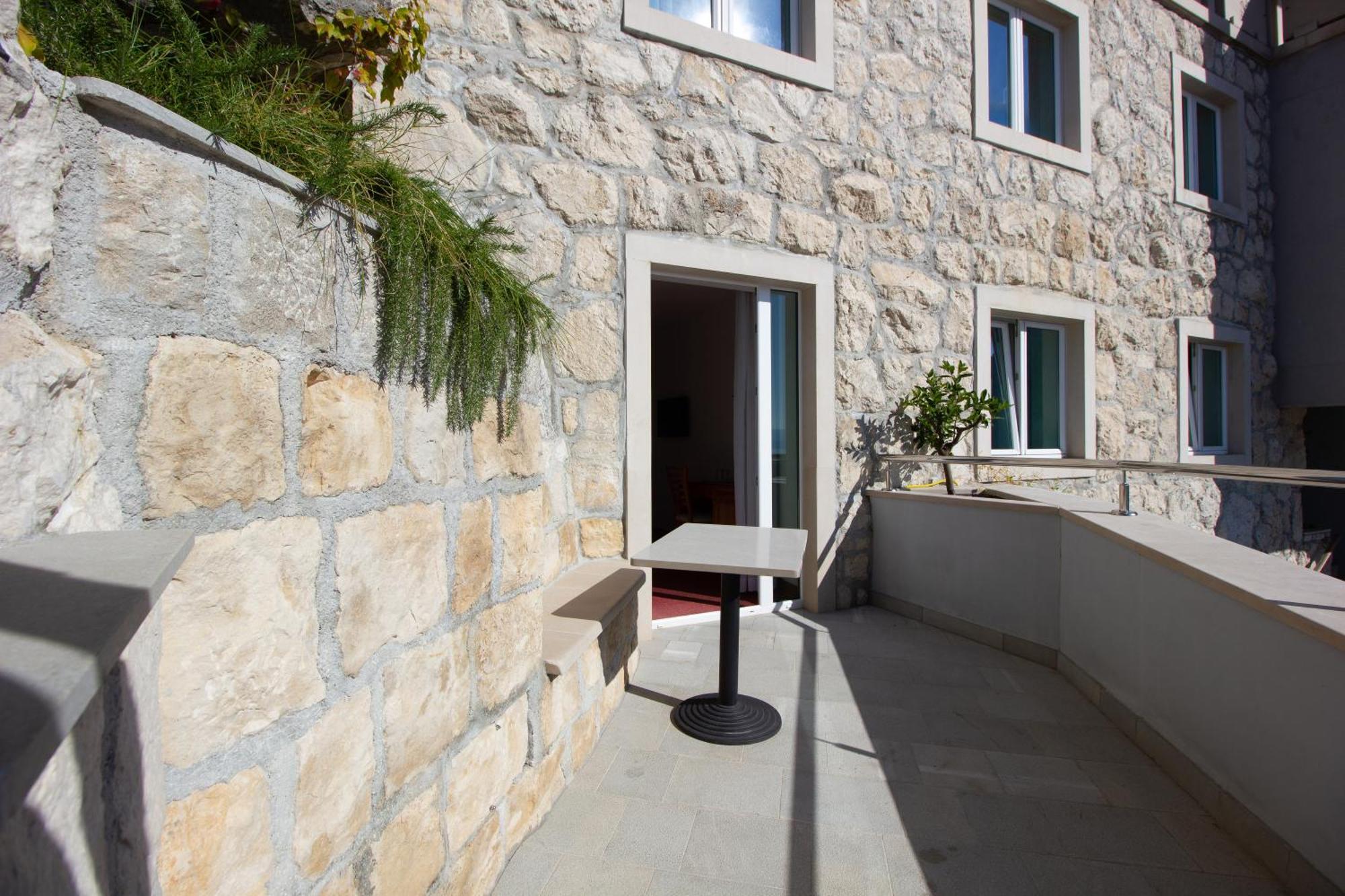 Hotel Villa Dvor (Adults Only) Omiš Rom bilde